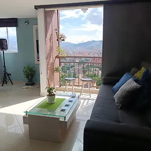 Con Vistas A La Ciudad Medellín